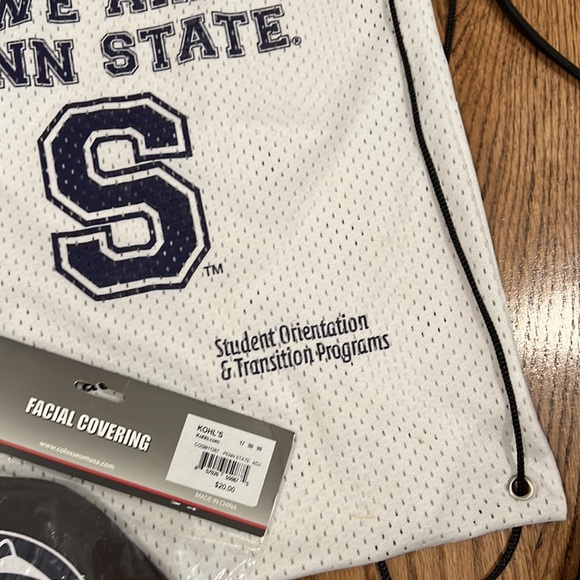 Bundle of Penn State pull string back packs, mask and neck gaiter - Picture 4 of 9